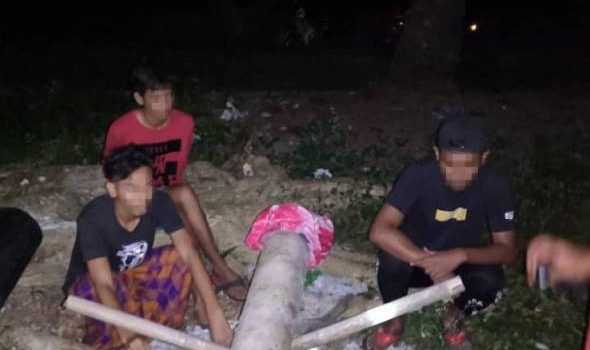 Main meriam karbaid ketika PKPB, tiga lelaki diberkas