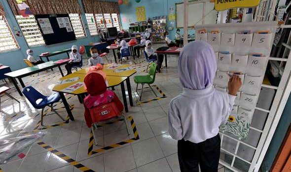 Pembukaan sekolah: Julai bakal jadi bulan sibuk untuk pelajar, guru dan ibu bapa