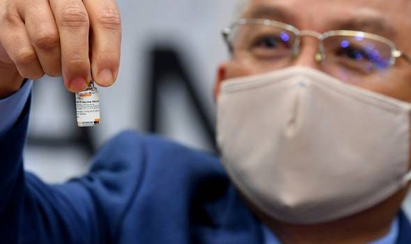 Vaksin COVID-19: Suntikan harian cecah 460,158, tertinggi pernah direkodkan