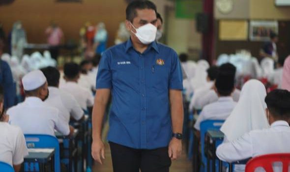 COVID-19: Pelajar positif boleh duduki peperiksaan SPM semula pada April